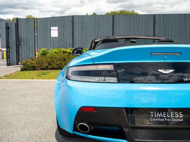 ASTON MARTIN Vantage Photo 39