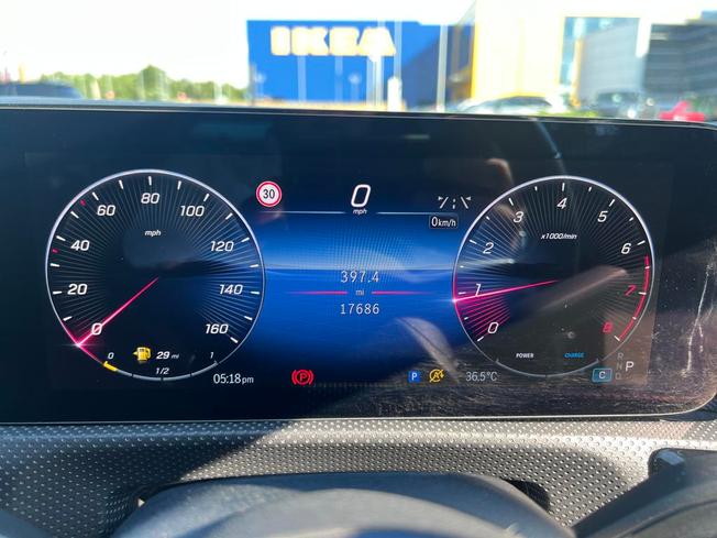 MERCEDES-BENZ CLA Class Photo 3