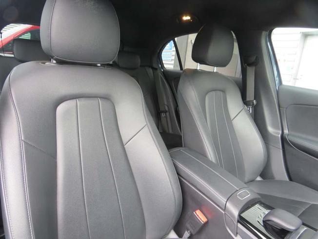 MERCEDES-BENZ A Class Photo 13