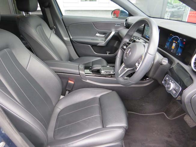 MERCEDES-BENZ A Class Photo 20