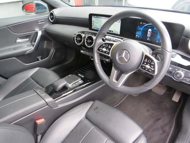 MERCEDES-BENZ A Class Photo 3