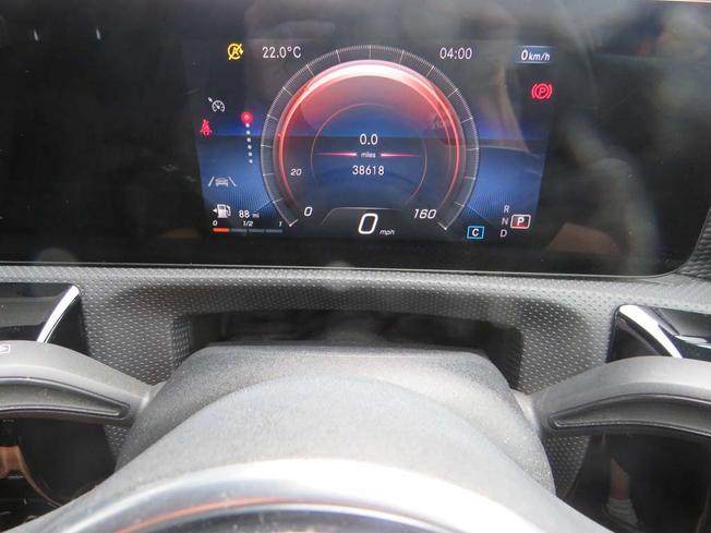 MERCEDES-BENZ A Class Photo 30
