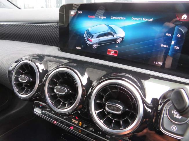 MERCEDES-BENZ A Class Photo 32