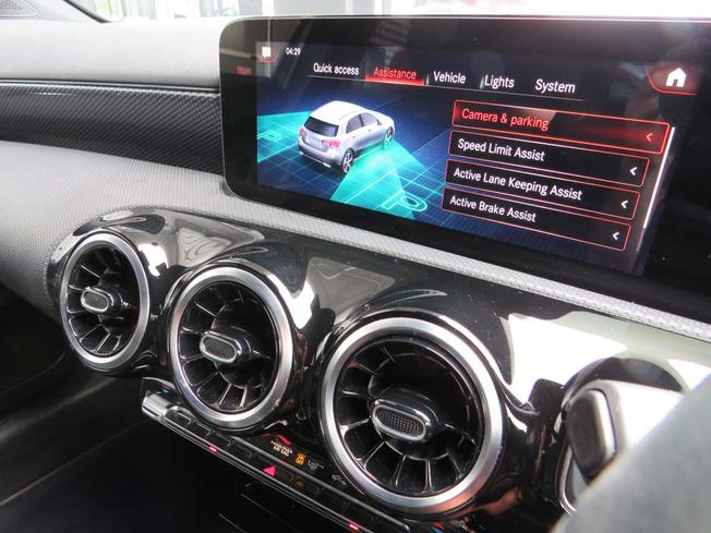 MERCEDES-BENZ A Class Photo 35