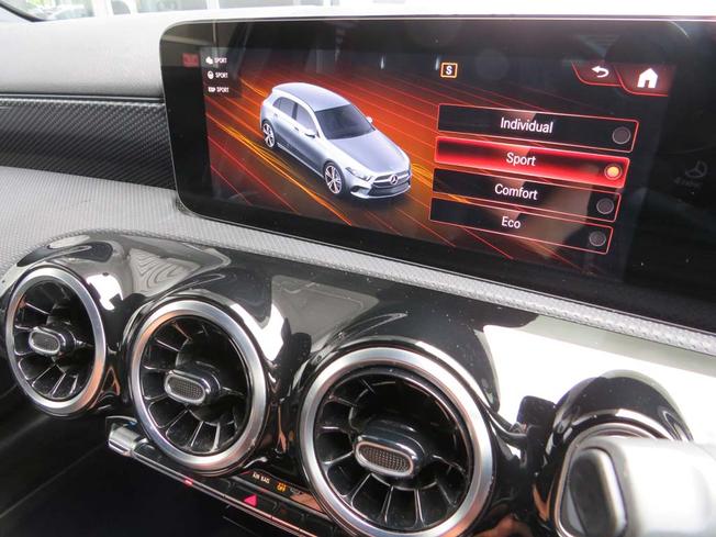 MERCEDES-BENZ A Class Photo 39