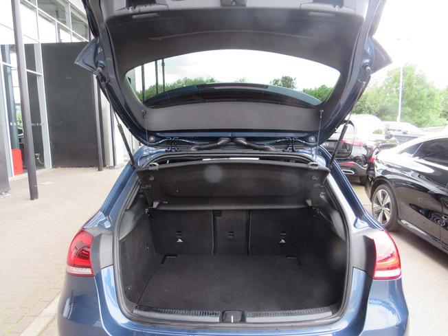 MERCEDES-BENZ A Class Photo 8