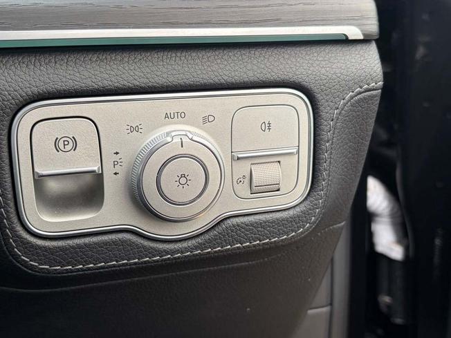 MERCEDES-BENZ GLE Photo 24