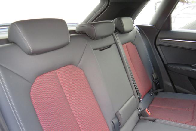 AUDI Q3 Photo 10