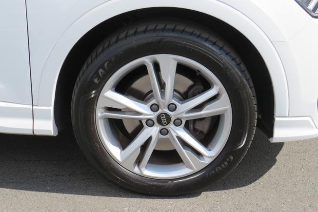 AUDI Q3 Photo 22