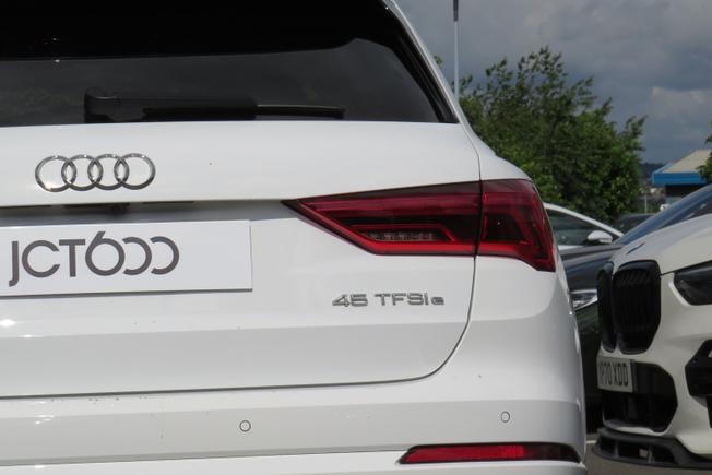 AUDI Q3 Photo 23