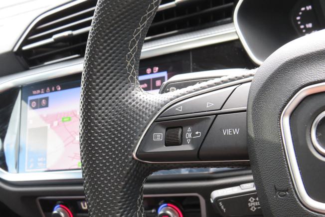 AUDI Q3 Photo 25