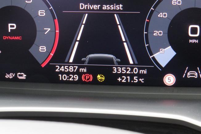 AUDI Q3 Photo 26