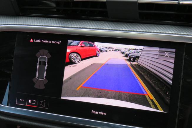AUDI Q3 Photo 29