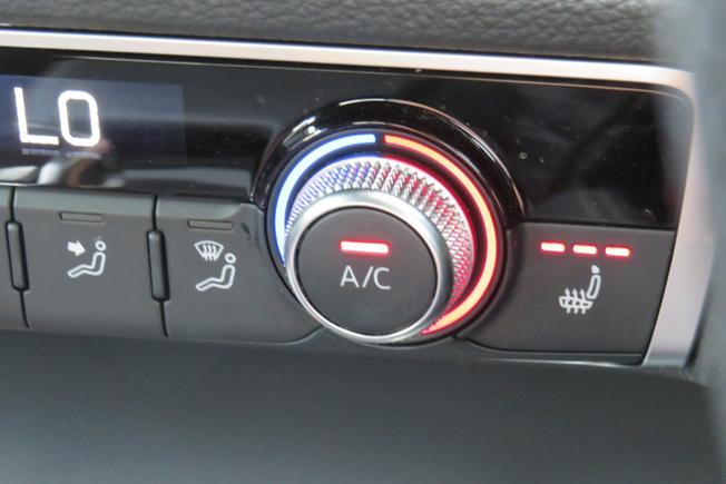 AUDI Q3 Photo 35