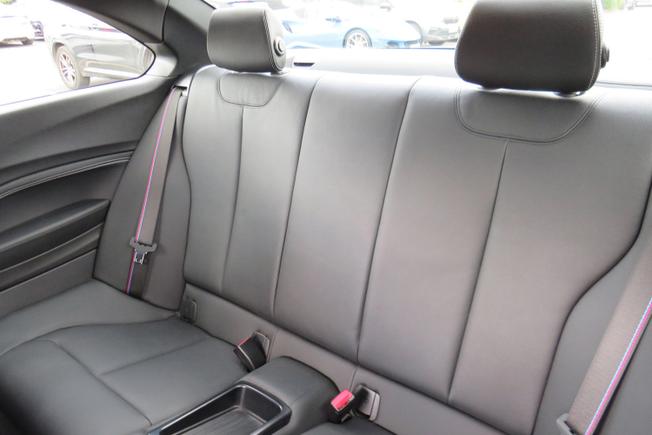 BMW 2 Series Photo 14
