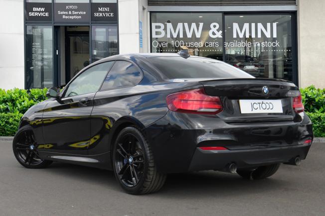 BMW 2 Series Photo 2