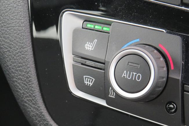 BMW 2 Series Photo 36