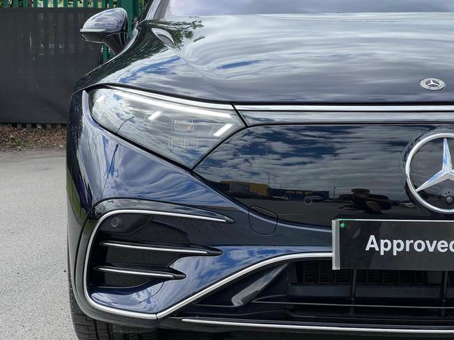 MERCEDES-BENZ Eqs Photo 16