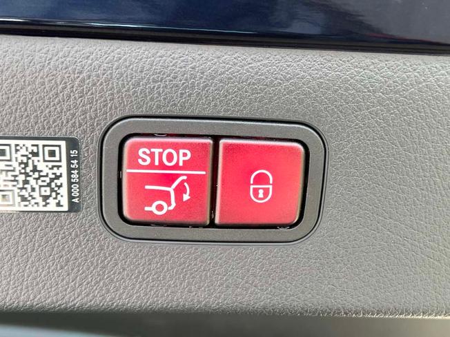 MERCEDES-BENZ Eqs Photo 18