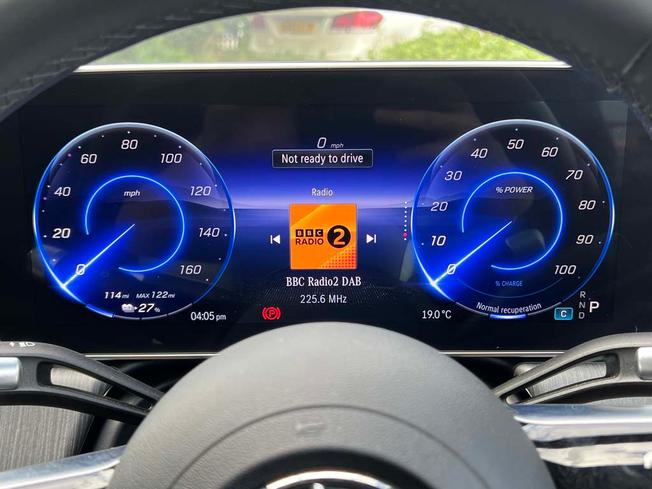 MERCEDES-BENZ Eqs Photo 45
