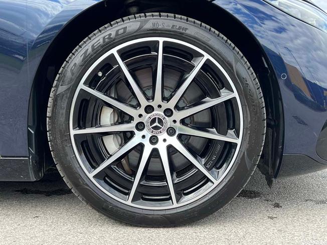 MERCEDES-BENZ Eqs Photo 6