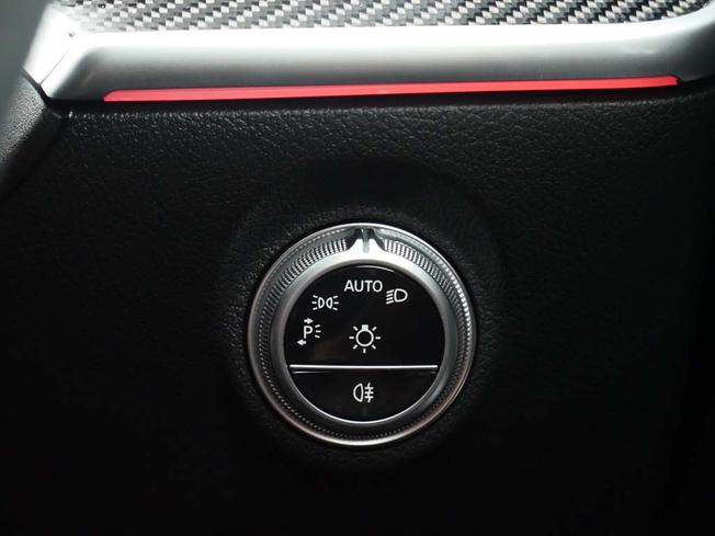 MERCEDES-BENZ Cle Photo 14