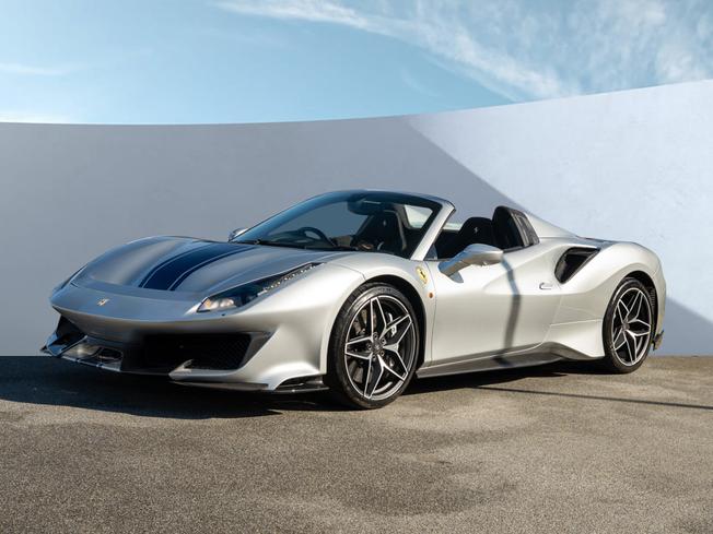 FERRARI 488 Pista Photo 2