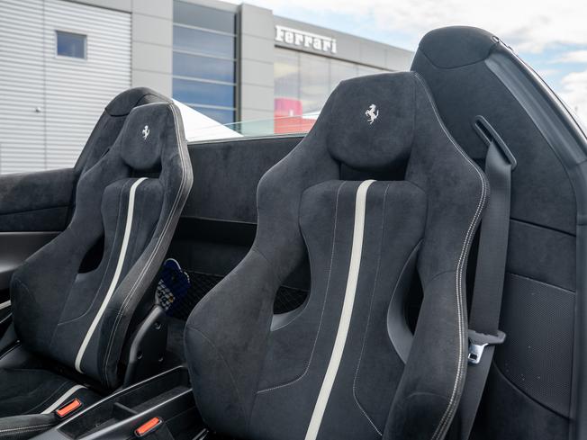 FERRARI 488 Pista Photo 28