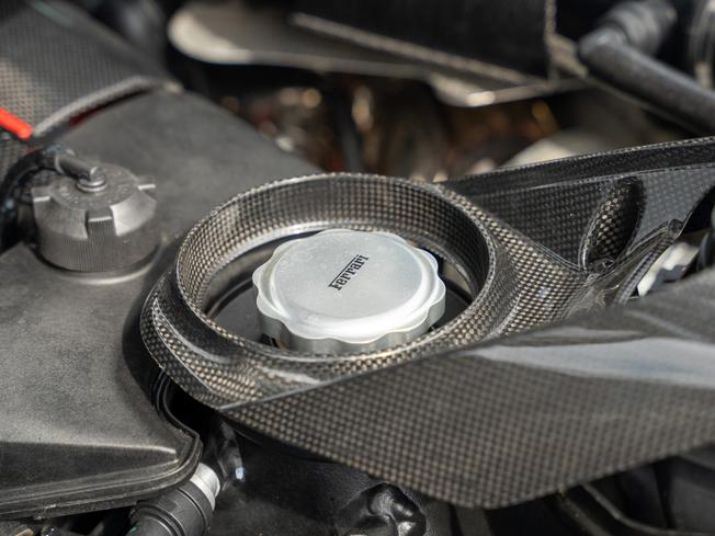 FERRARI 488 Pista Photo 32