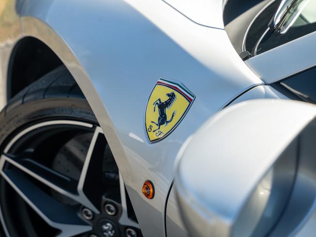 FERRARI 488 Pista Photo 42