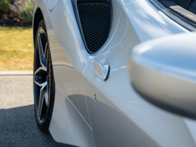 FERRARI 488 Pista Photo 48