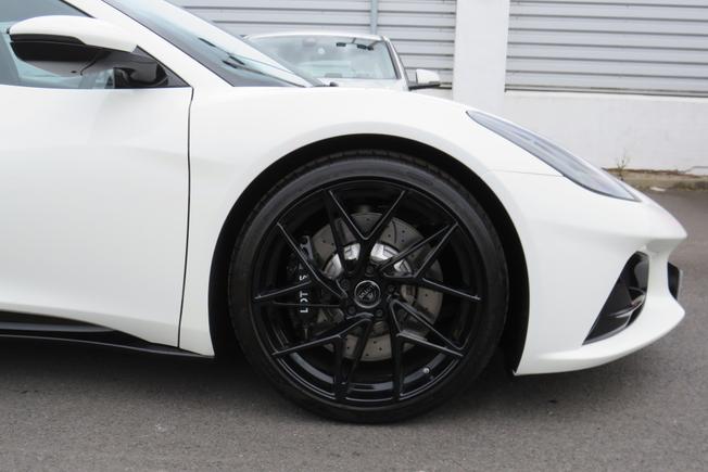 LOTUS Emira Photo 19