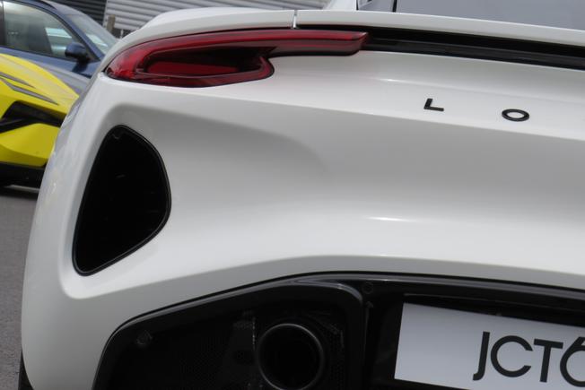 LOTUS Emira Photo 39