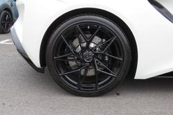 LOTUS Emira Photo 4
