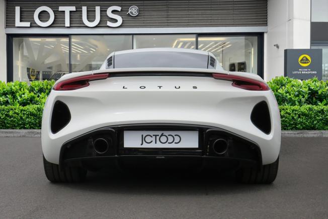 LOTUS Emira Photo 6