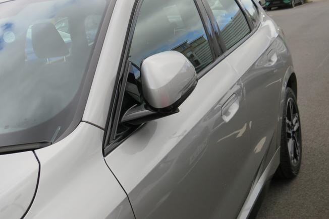 BMW Ix1 Photo 10