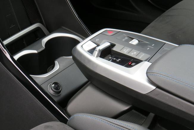 BMW Ix1 Photo 16