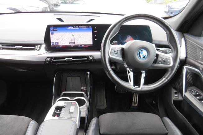 BMW Ix1 Photo 22