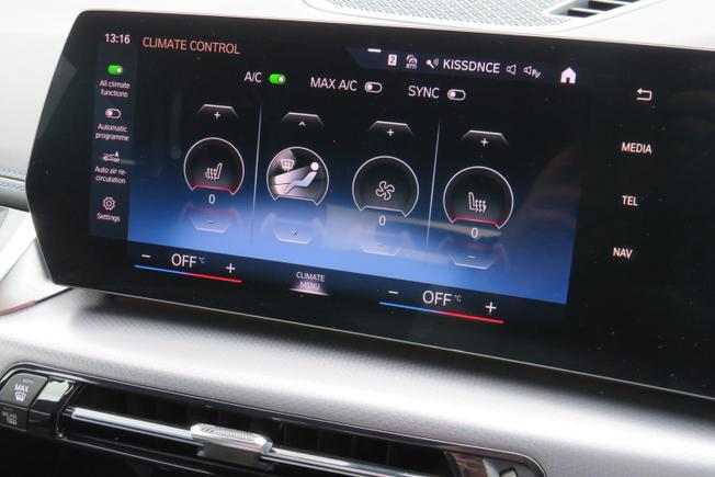 BMW Ix1 Photo 32