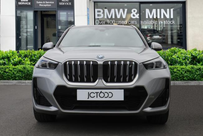 BMW Ix1 Photo 4