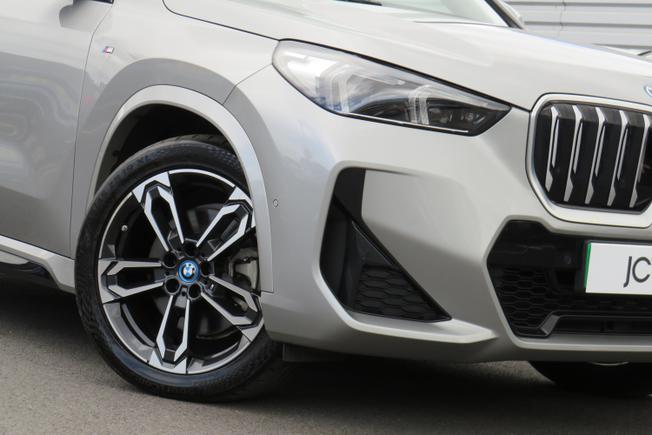 BMW Ix1 Photo 7