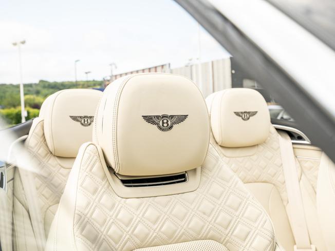 BENTLEY Continental Photo 23