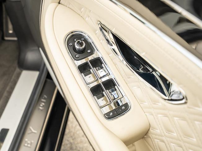 BENTLEY Continental Photo 26