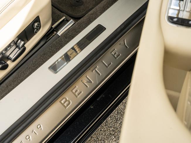 BENTLEY Continental Photo 27