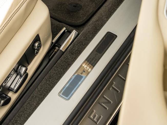 BENTLEY Continental Photo 28