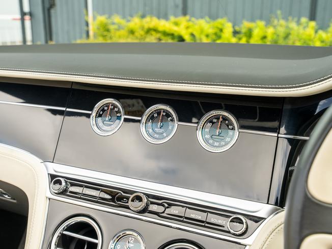 BENTLEY Continental Photo 31