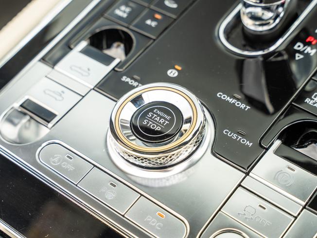 BENTLEY Continental Photo 33
