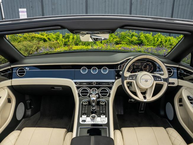BENTLEY Continental Photo 4