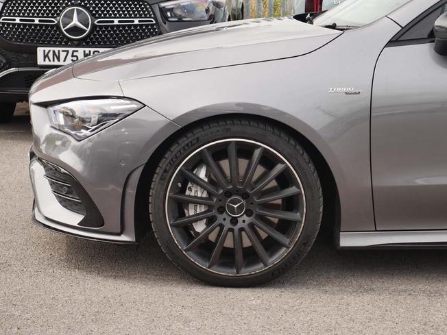 MERCEDES-BENZ CLA Class Photo 6