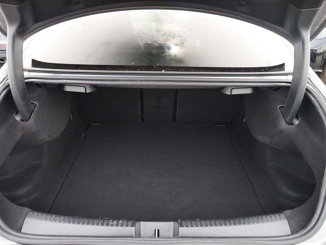 MERCEDES-BENZ CLA Class Photo 9